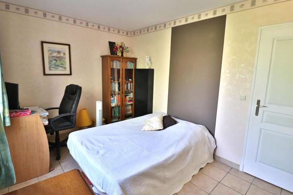 Villa Pia 4 faces 5 pièce(s) 115 m2 avec piscine sur un terrain de 670m²