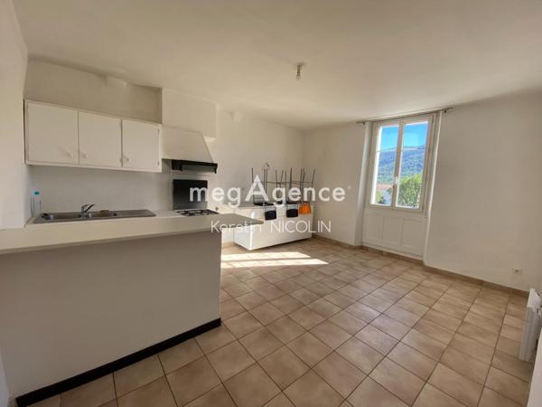 Appartement à SIGNES, 83870 - 4 pièces 92m²