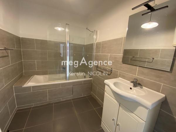 Appartement à SIGNES, 83870 - 4 pièces 92m²
