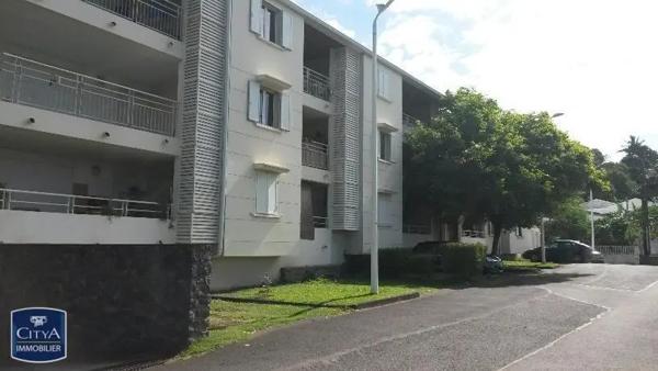 Appartement à louer 2 pièces 33.81m² Sainte-Suzanne (97441)