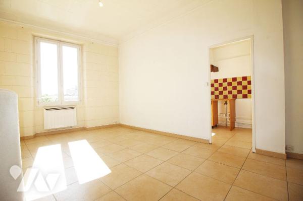 Bel appartement T2 (MAGNIFIQUE VUE MER) de 67m2 Carrez dans le quartier de Saint-Victor (7e).