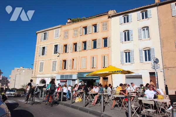 Bel appartement T2 (MAGNIFIQUE VUE MER) de 67m2 Carrez dans le quartier de Saint-Victor (7e).