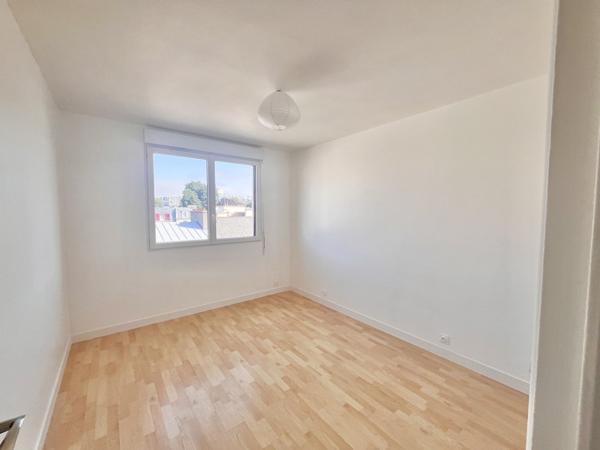 Appartement à louer 890 € CC Brest 5 p 104 m² DPE