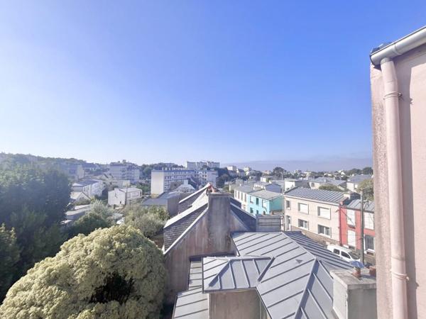 Appartement à louer 890 € CC Brest 5 p 104 m² DPE
