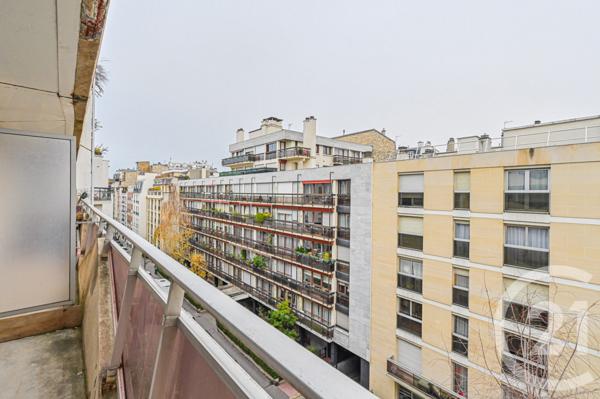 Appartement F1 à vendre  1 pièce - 23,83 m2 PARIS - 75015