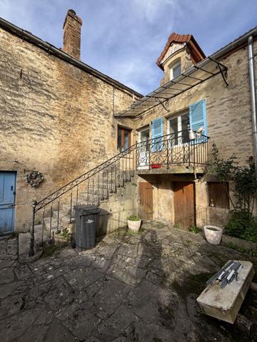 AIGNAY LE DUC : Au cœur du village ,maison bourguignonne année 1790 de 110m² avec garage et terrain 530m² Aignay-le-Duc (21510)