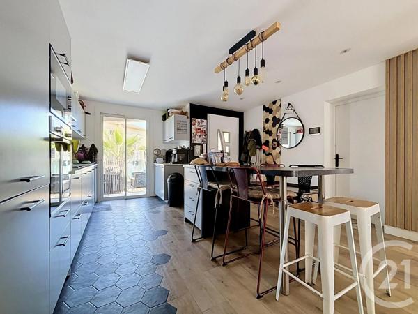 Maison à vendre  4 pièces - 89,98 m 2   MAUGUIO CARNON  - 34