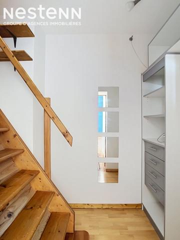 SATHONAY CAMP - APPARTEMENT T2 DUPLEX AVEC CAVE - PROXIMITE COMMERCES ET TRANSPORTS