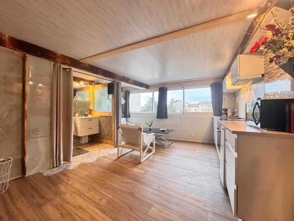 Studio 37 m² LARAGNE MONTEGLIN (05)