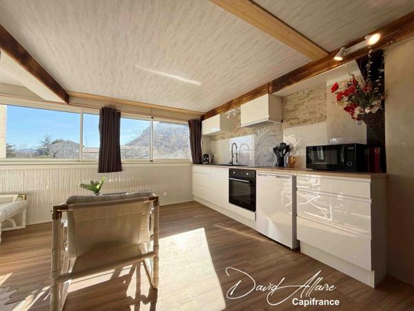 Studio 37 m² LARAGNE MONTEGLIN (05)