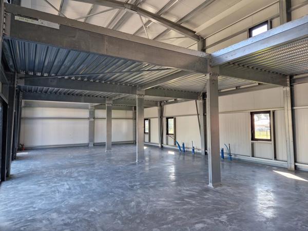 Vente                                                      Local commercial
                        
                     1 pièces                      230 m2                     à Peyrehorade
