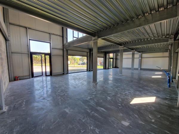 Vente                                                      Local commercial
                        
                     1 pièces                      230 m2                     à Peyrehorade