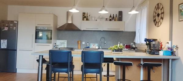 Appartement  4 pièce(s) 100 m2 au pied du Lac