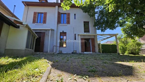 Vente Immeuble 9 pièces 302 m2 à Les Avenières Veyrins-Thuellin