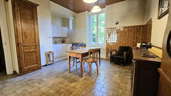 Vente Immeuble 9 pièces 302 m2 à Les Avenières Veyrins-Thuellin