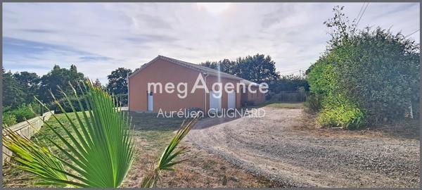 Maison à Bressuire, 79300 - 8 pièces 130m²