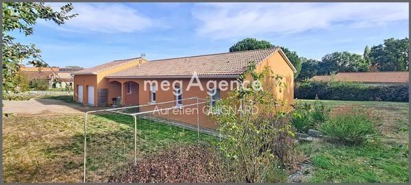 Maison à Bressuire, 79300 - 8 pièces 130m²