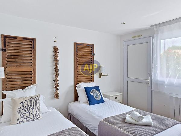 Biens de prestige à vendre Sainte Marie De Re : immeuble 2 403 500€ - AJP Immobilier Pornic