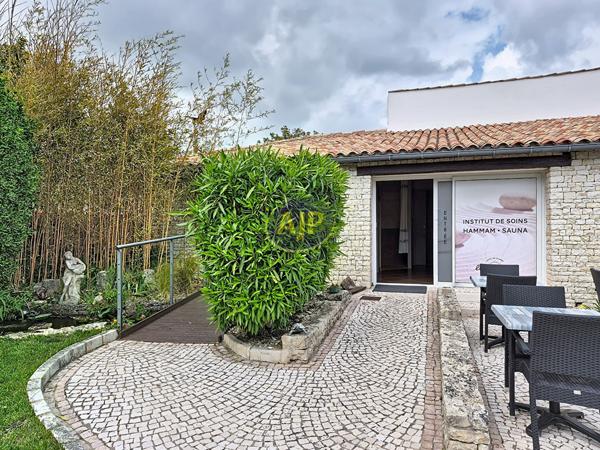 Biens de prestige à vendre Sainte Marie De Re : immeuble 2 403 500€ - AJP Immobilier Pornic