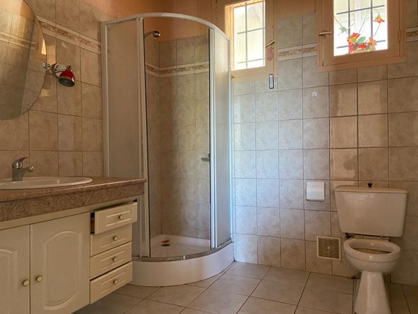 Maison coeur de Sion sur l'Océan 2 ch et garage à 400 m de la plage, du marché et des commerces