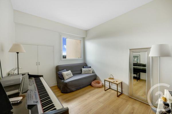 Appartement F6 à vendre  6 pièces - 141,49 m2 VERRIERES LE BUISSON - 91