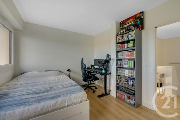 Appartement F6 à vendre  6 pièces - 141,49 m2 VERRIERES LE BUISSON - 91