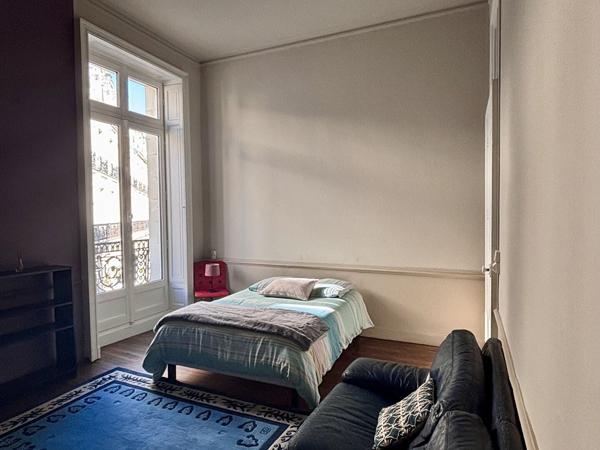 Location appartement 5 pièce(s) 152 m²