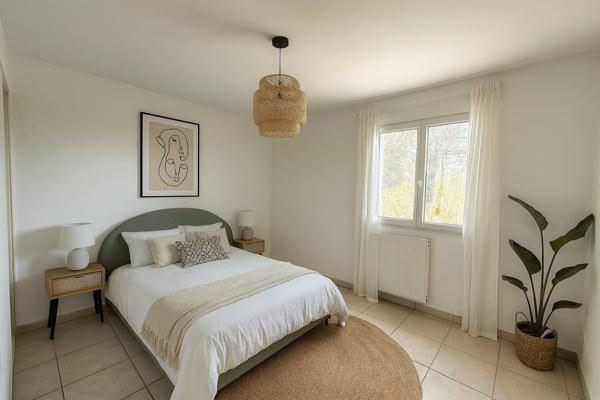 Villa T5 avec vue panoramique, sous-sol isolé et terrain de 4000 m²