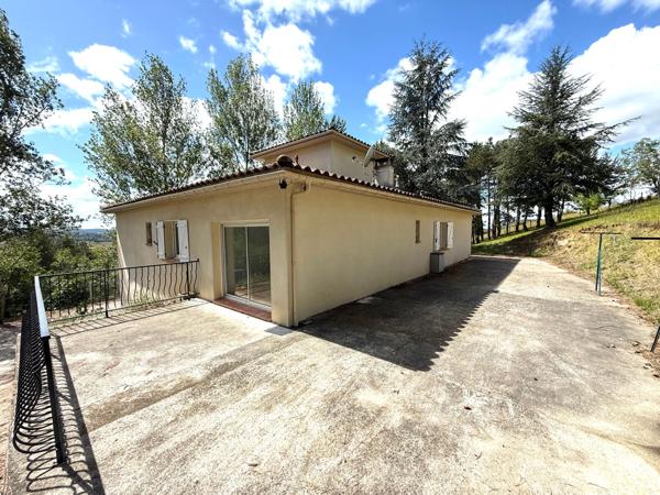 Villa T5 avec vue panoramique, sous-sol isolé et terrain de 4000 m²