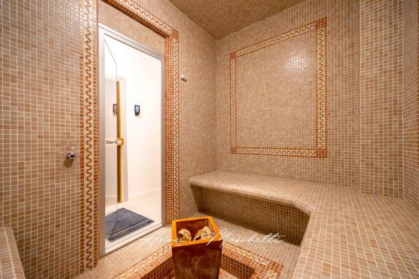 Propriété de Luxe et de Prestige - Golf de Frégate - 450 m2 - 5 suites parentales - vu mer panoramique