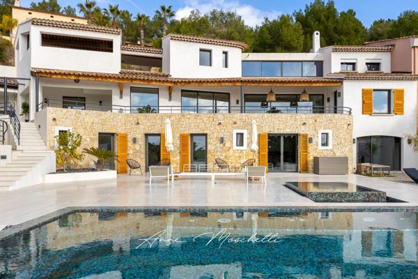 Propriété de Luxe et de Prestige - Golf de Frégate - 450 m2 - 5 suites parentales - vu mer panoramique