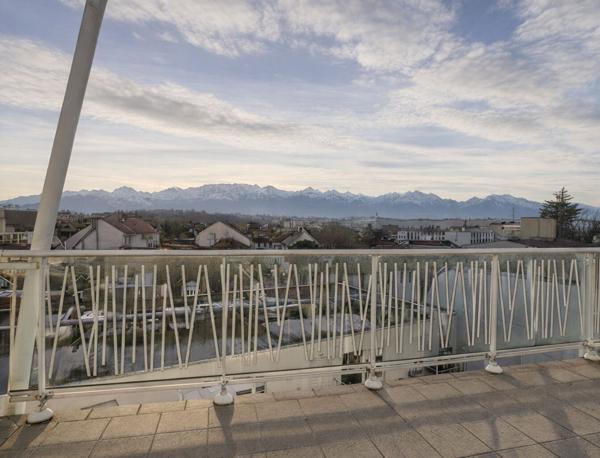 A VENDRE PAU CENTRE VILLE VUE PYRÉNÉES PANORAMIQUE APPARTEMENT T4 EN DERNIER ETAGE AVEC TERRASSE ET 2 PLACES DE PARKING