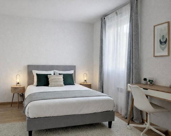 A VENDRE PAU CENTRE VILLE VUE PYRÉNÉES PANORAMIQUE APPARTEMENT T4 EN DERNIER ETAGE AVEC TERRASSE ET 2 PLACES DE PARKING