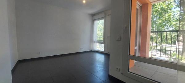 🏡 [COUP DE COEUR À AUBAGNE] – T2 52 m² - L’art de vivre entre confort, modernité et douceur provençale.
