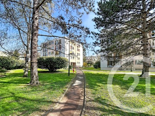 Appartement F5 à vendre  5 pièces - 86,12 m2 BIEVRES - 91