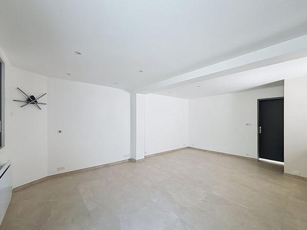 Appartement 2 pièces 46.59 m2 entièrement rénové  centre ville d''Aix-les-Bains avec cave