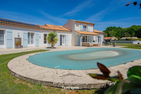 ÉTAULES - MAISON FAMILIALE AVEC PISCINE ET BEAU TERRAIN
