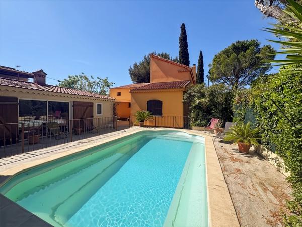 Propriété provençale de caractère avec piscine, dépendance et prestations haut de gamme Marseille 13e – Château-Gombert