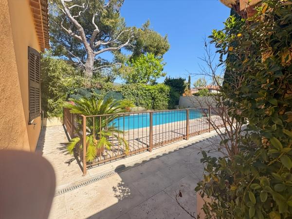 Propriété provençale de caractère avec piscine, dépendance et prestations haut de gamme Marseille 13e – Château-Gombert