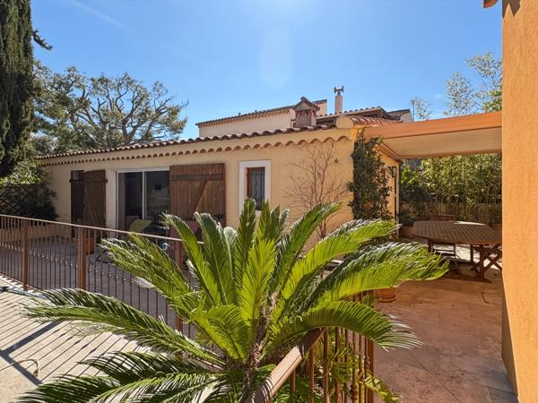 Propriété provençale de caractère avec piscine, dépendance et prestations haut de gamme Marseille 13e – Château-Gombert