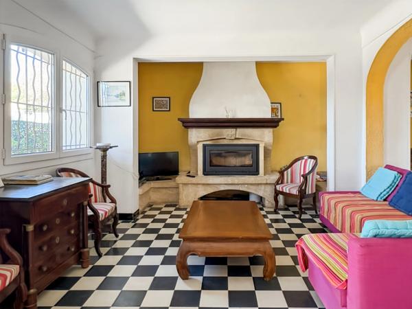 Propriété provençale de caractère avec piscine, dépendance et prestations haut de gamme Marseille 13e – Château-Gombert