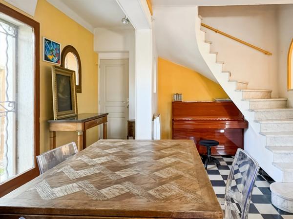 Propriété provençale de caractère avec piscine, dépendance et prestations haut de gamme Marseille 13e – Château-Gombert