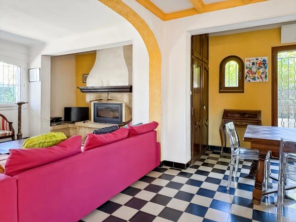 Propriété provençale de caractère avec piscine, dépendance et prestations haut de gamme Marseille 13e – Château-Gombert