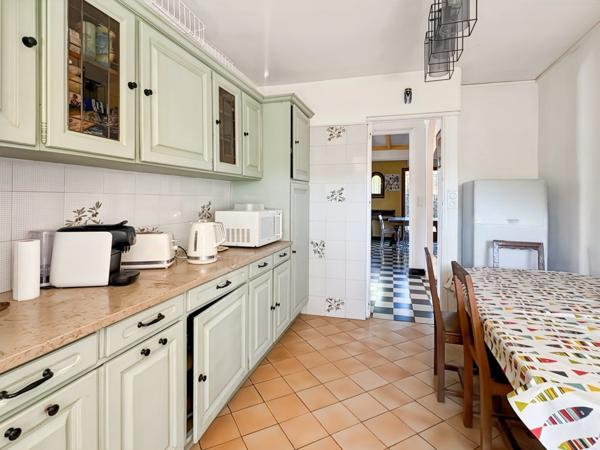 Propriété provençale de caractère avec piscine, dépendance et prestations haut de gamme Marseille 13e – Château-Gombert