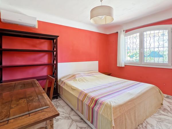 Propriété provençale de caractère avec piscine, dépendance et prestations haut de gamme Marseille 13e – Château-Gombert