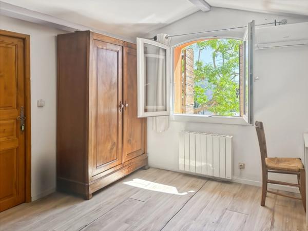 Propriété provençale de caractère avec piscine, dépendance et prestations haut de gamme Marseille 13e – Château-Gombert