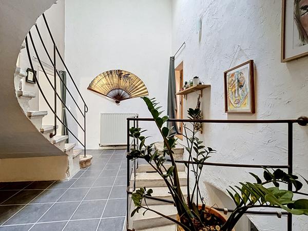 Maison Livron Sur Drome  en pierres, 4 chambres, charme de l'ancien, terrasse agréable piscinable