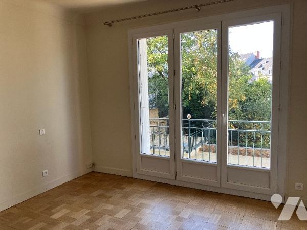 T3 traversant lumineux – 97 m² – Nantes Guist’hau – Balcons, cave et parking