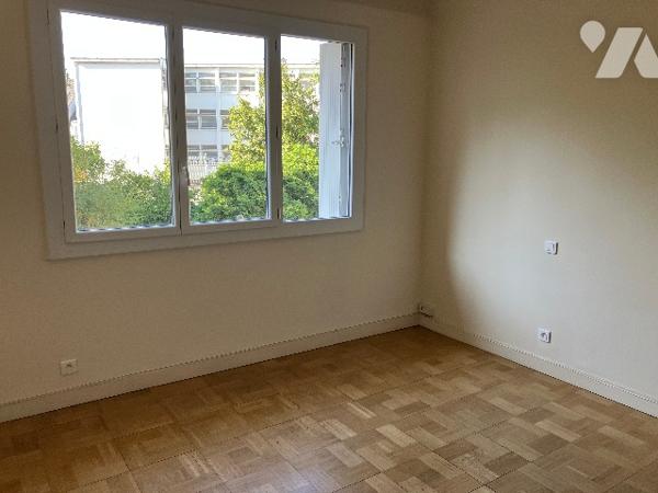 T3 traversant lumineux – 97 m² – Nantes Guist’hau – Balcons, cave et parking