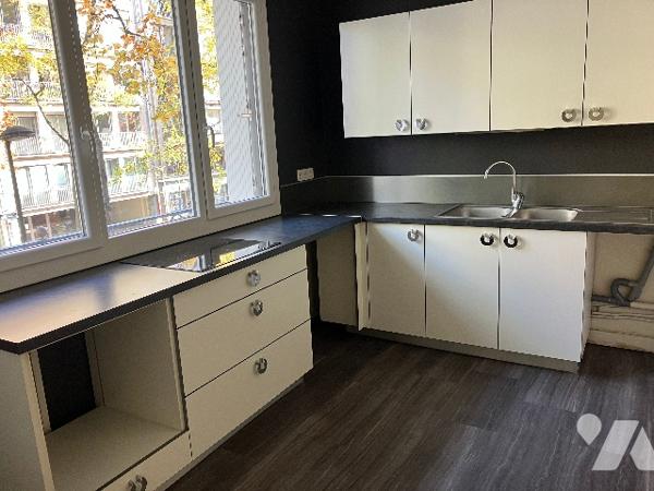 T3 traversant lumineux – 97 m² – Nantes Guist’hau – Balcons, cave et parking